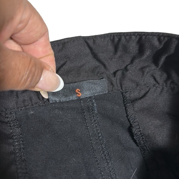 Hot Lava Thumbprint Work pant -Unisex
Wide Black White Print Size Small - Picture 12 of 16